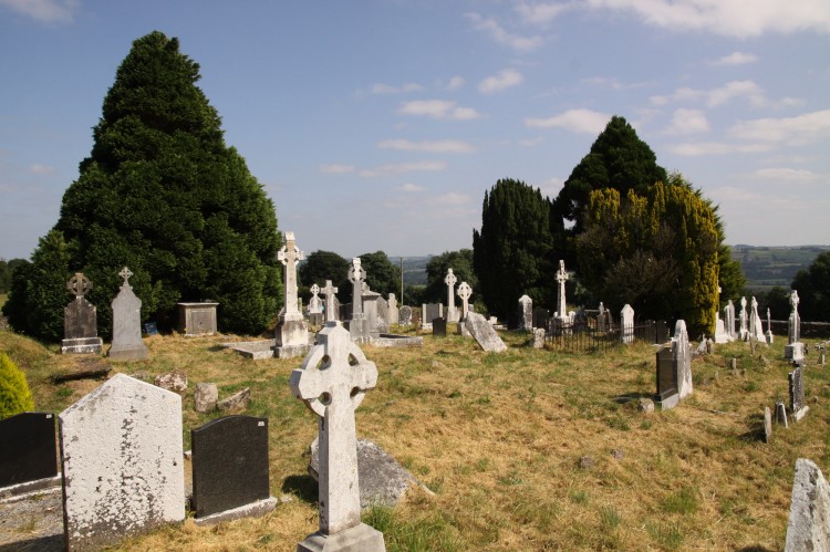 Dun D\u00e1 Radharc | Historic Graves